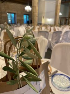 Detalle del salón de banquete en una boda del hotel rural A Velha Fábrica Sierra de Gata